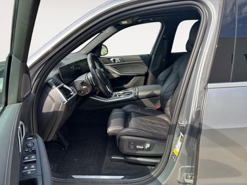 Used 2024 BMW X5 xDrive40i w/ Premium Package image 21