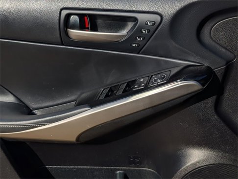 Used 2018 Lexus IS 300 image 25