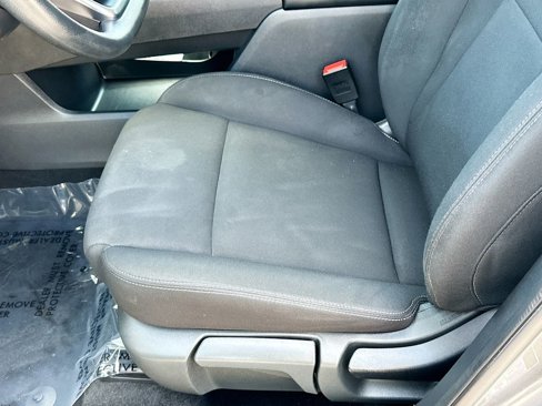 Used 2023 Nissan Rogue S image 19