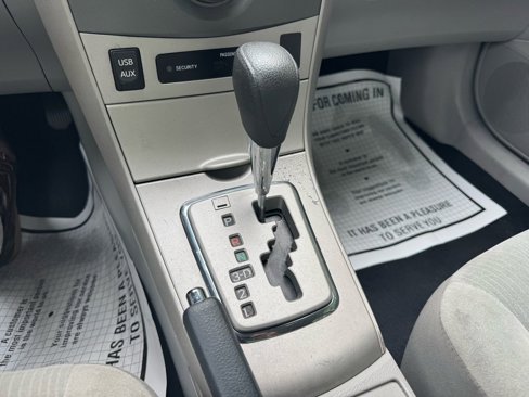 Used 2013 Toyota Corolla LE image 31