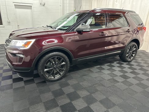 Used 2018 Ford Explorer XLT w/ Equipment Group 202A image 5