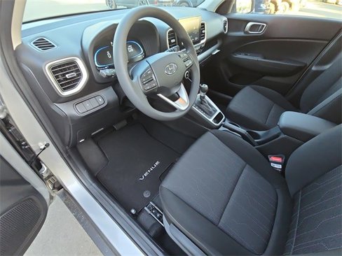 New 2025 Hyundai Venue SE image 16