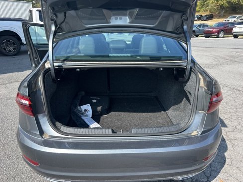 Used 2020 Volkswagen Jetta R-Line w/ R-Line Cold Weather Package image 33