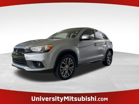 Used 2017 Mitsubishi Outlander Sport SE image 1