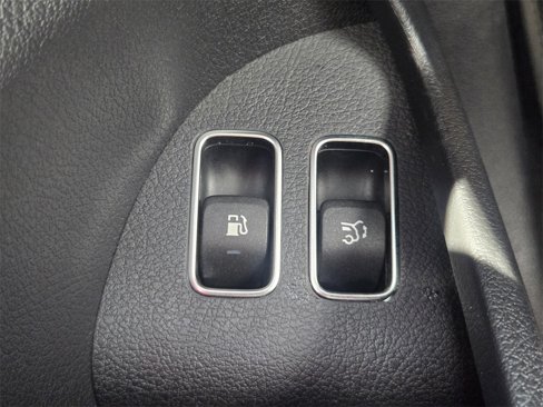 Used 2024 Mercedes-Benz GLE 450e 4MATIC image 25
