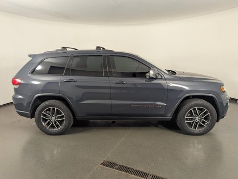 Used 2017 Jeep Grand Cherokee Trailhawk w/ Trailhawk Luxury Group image 8