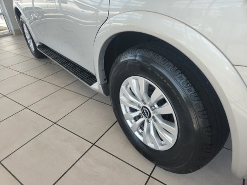 Used 2021 Nissan Armada SV image 16