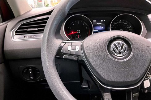 Used 2018 Volkswagen Tiguan S image 22