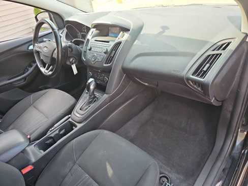 Used 2015 Ford Focus SE w/ SE Sport Package image 12
