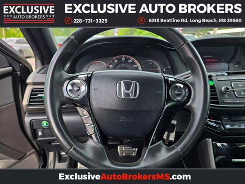 Used 2017 Honda Accord Sport image 19