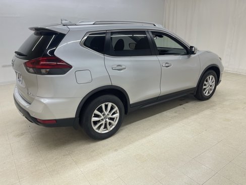 Used 2019 Nissan Rogue SV image 6