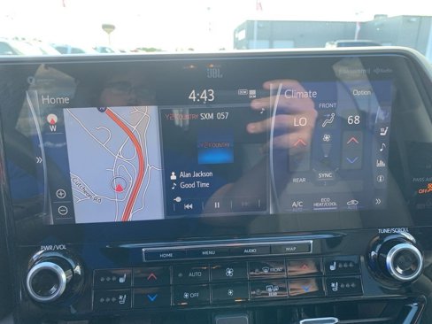 Used 2021 Toyota Highlander Limited image 22