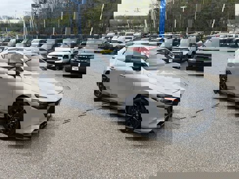 Used 2024 MAZDA MAZDA3 Hatchback w/Premium Plus Pkg image 7