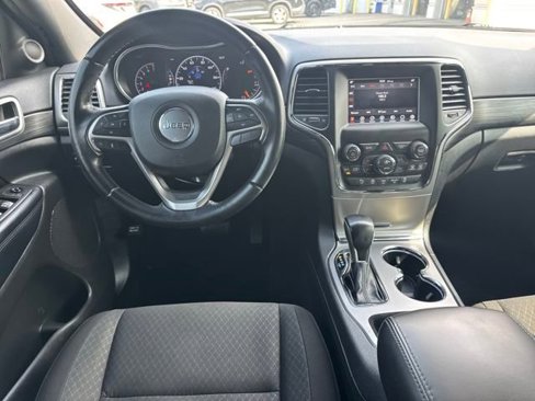Used 2021 Jeep Grand Cherokee Laredo image 19