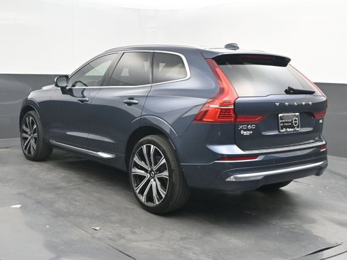Certified 2023 Volvo XC60 B5 Ultimate w/ Climate Package image 5