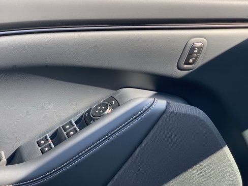 Used 2023 Ford Mustang Mach-E Select image 14