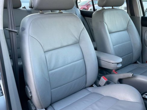 Used 2002 Volkswagen Jetta GLS image 10