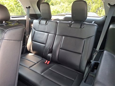 Used 2023 Ford Explorer XLT w/ Equipment Group 202A image 15