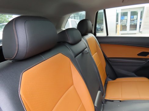Used 2019 Volkswagen Tiguan SE image 36