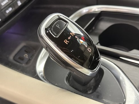 Used 2018 Buick Enclave Essence image 33