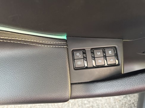 Used 2020 Jaguar F-PACE S image 14