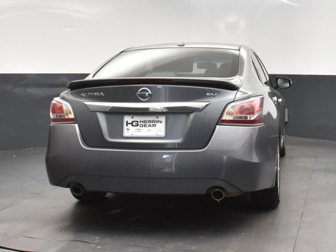 Used 2015 Nissan Altima 2.5 SV w/ Convenience Package image 7