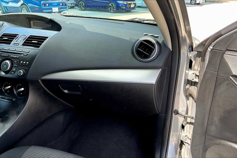 Used 2013 MAZDA MAZDA3 i SV image 18
