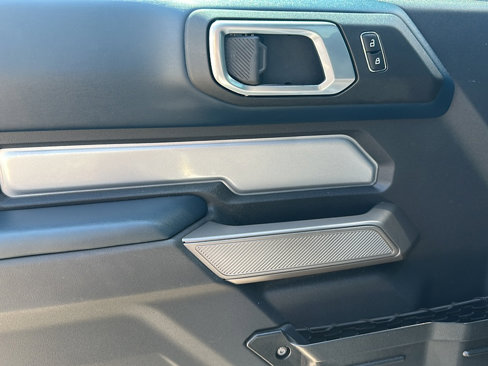 Used 2023 Ford Bronco Outer Banks w/ Sasquatch Package image 17