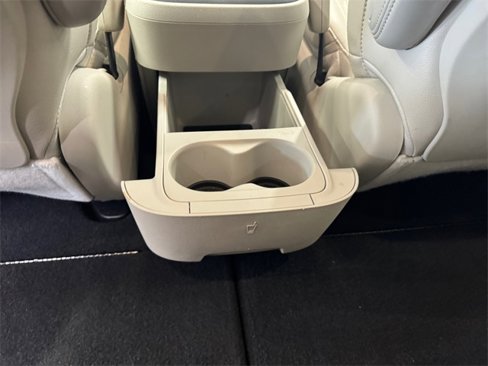 Used 2017 Chrysler Pacifica Touring-L Plus image 17