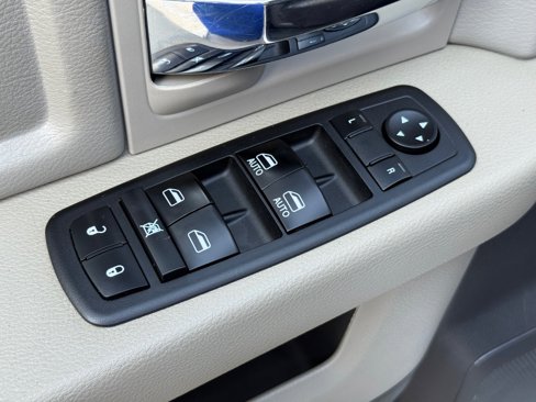 Used 2011 RAM 2500 Big Horn image 13