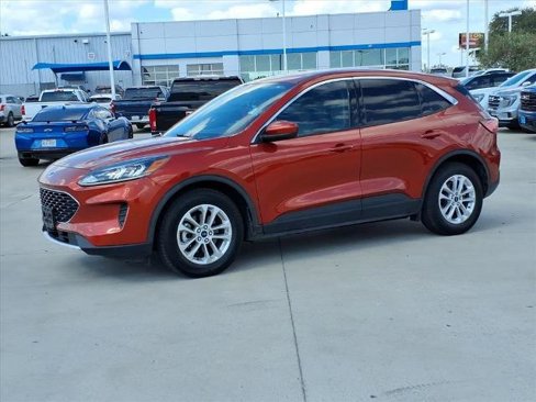 Used 2020 Ford Escape SE image 3
