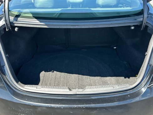 Used 2013 Hyundai Elantra Limited image 16