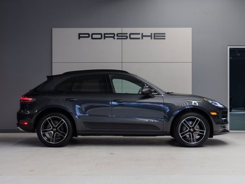 Certified 2021 Porsche Macan image 8