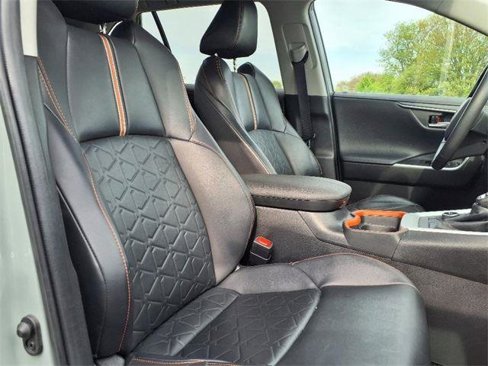 Used 2020 Toyota RAV4 Adventure image 13