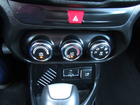 Used 2016 Jeep Renegade Sport w/ Power & Air Group image 15