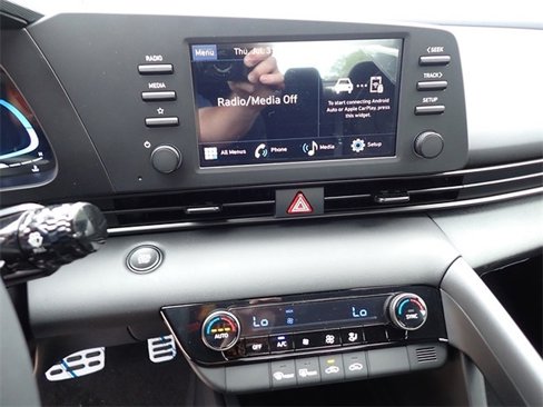 New 2025 Hyundai Elantra Sport image 17