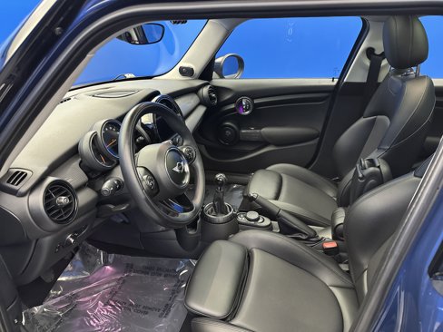 Used 2016 MINI Cooper 4-Door Hardtop image 12