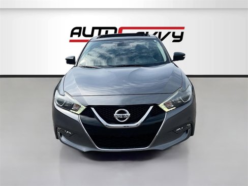 Used 2018 Nissan Maxima Platinum image 2
