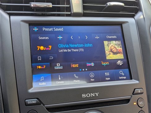 Used 2020 Ford Fusion Energi Titanium image 17