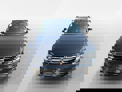 Used 2021 Volkswagen Tiguan SE w/ Panoramic Sunroof Package image 7