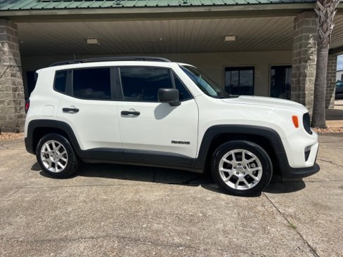 Used 2020 Jeep Renegade Sport w/ Sport Appearance Group image 3