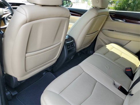 Used 2018 Cadillac XT5 Luxury w/ Driver Awareness Package image 13