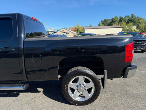 Used 2011 Chevrolet Silverado 2500 LTZ w/ Suspension Package, Off-Road image 8