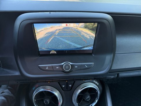 Used 2019 Chevrolet Camaro LT image 18