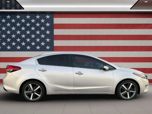 Used 2017 Kia Forte EX w/ EX Premium Plus Package image 4