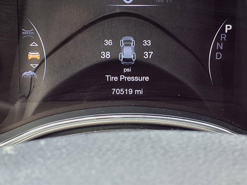 Used 2018 Jeep Grand Cherokee Overland image 17