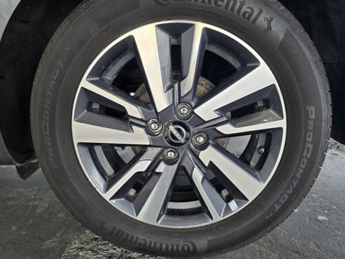 Used 2023 Nissan Versa S image 40