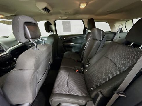 Used 2019 Dodge Journey SE image 21