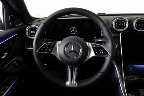 Used 2025 Mercedes-Benz C 300 4MATIC Sedan image 18