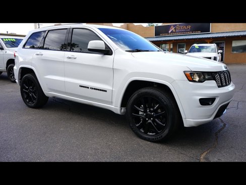 Used 2020 Jeep Grand Cherokee Altitude image 1